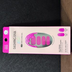 Dashing Diva LED Semi-Cured Gel Nail Strips - 32 Gel Nail Strips Watermelon
